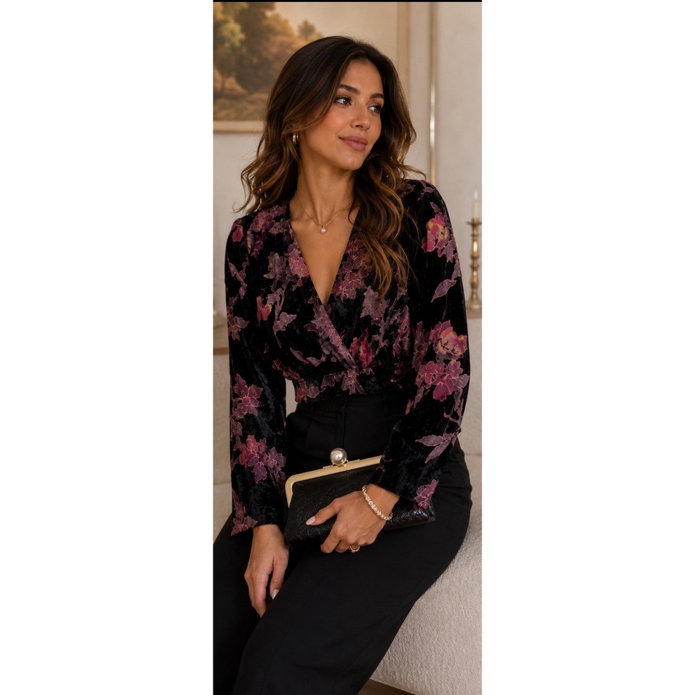 Love + Harmony Velvet Burnout Floral Crop Top Black Purple V-Neck Blouse M